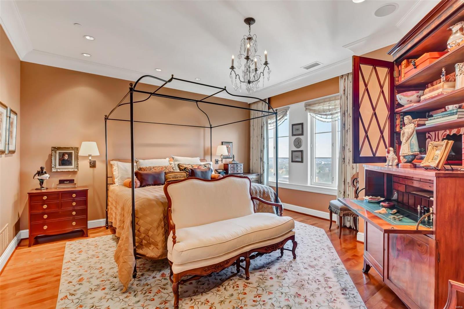 Plaza In Clayton A Condo The - Residential