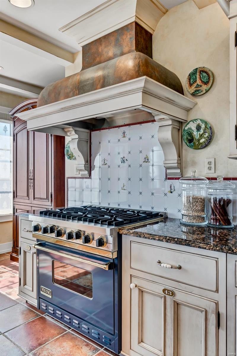 Plaza In Clayton A Condo The - Residential