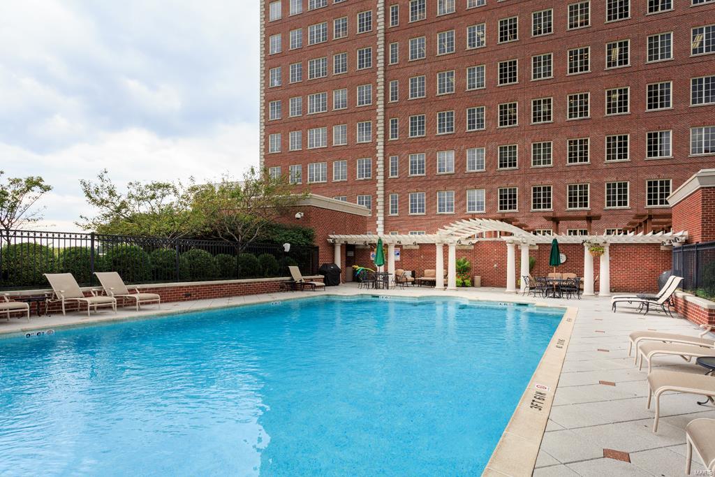 Plaza In Clayton A Condo The - Residential