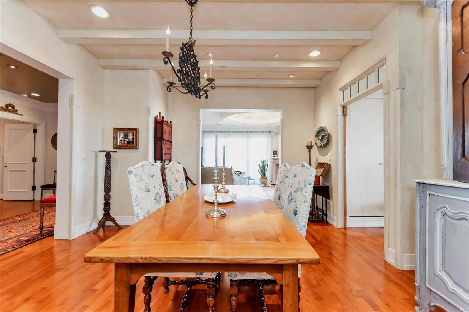 Plaza In Clayton A Condo The - Residential