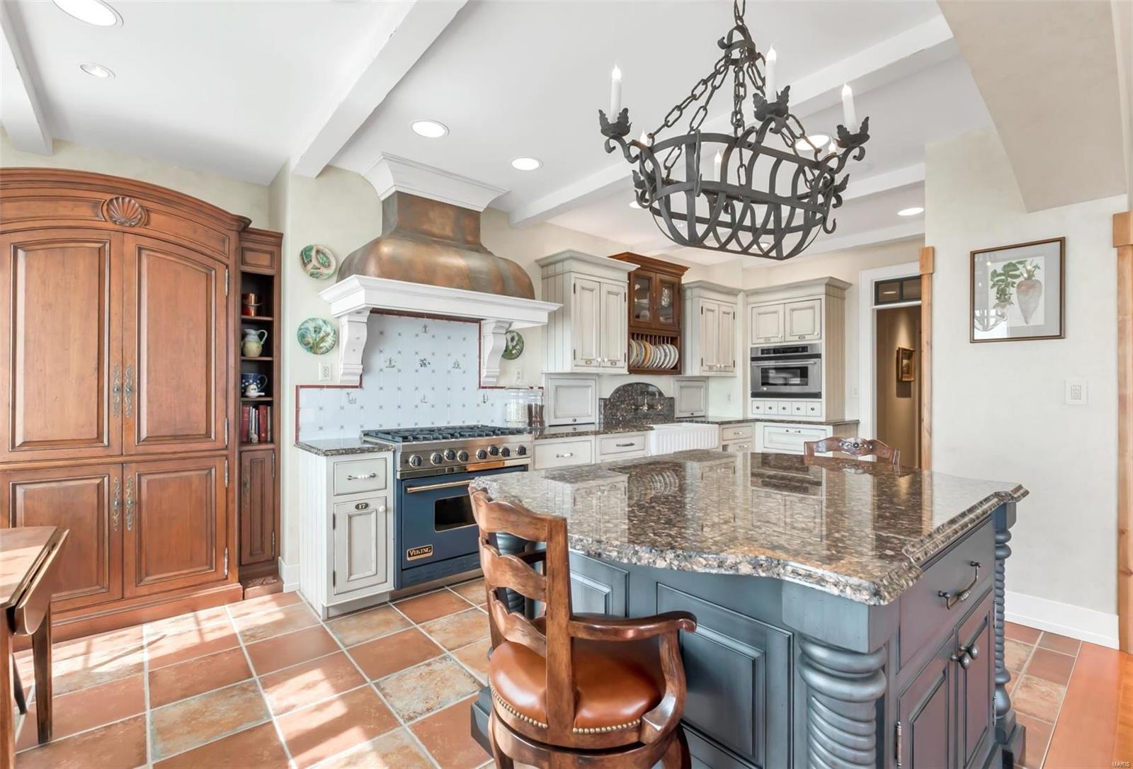 Plaza In Clayton A Condo The - Residential