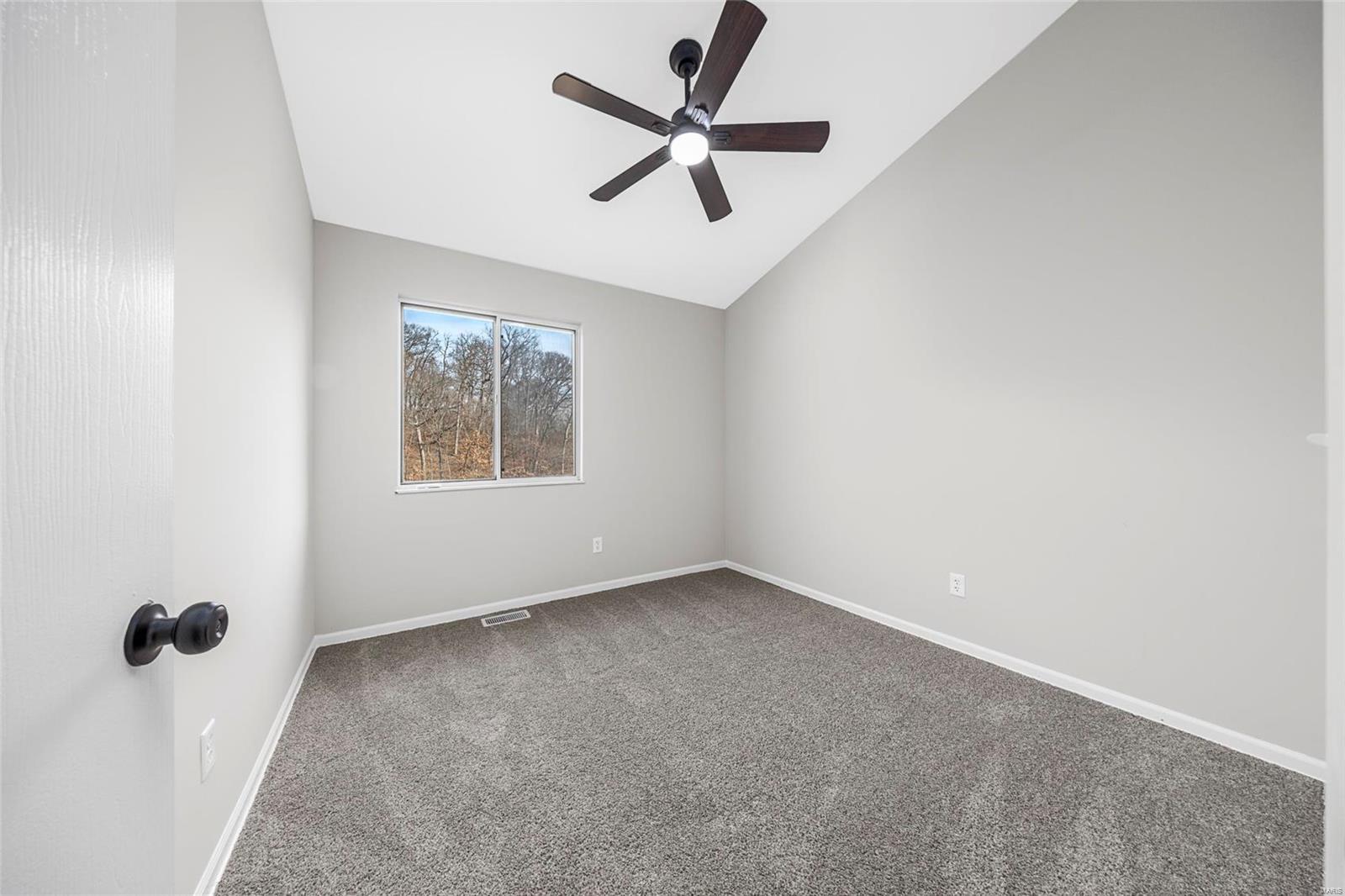 Treetop Condo Ph I - Residential