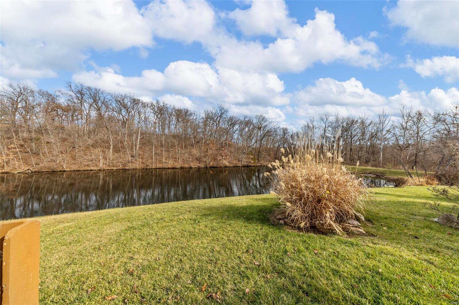 Treetop Condo Ph I - Residential