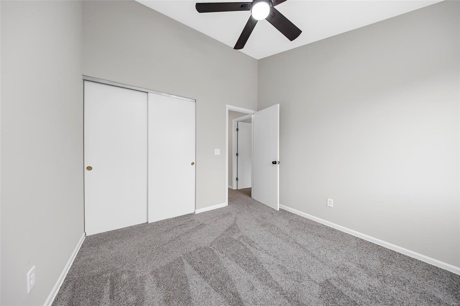 Treetop Condo Ph I - Residential