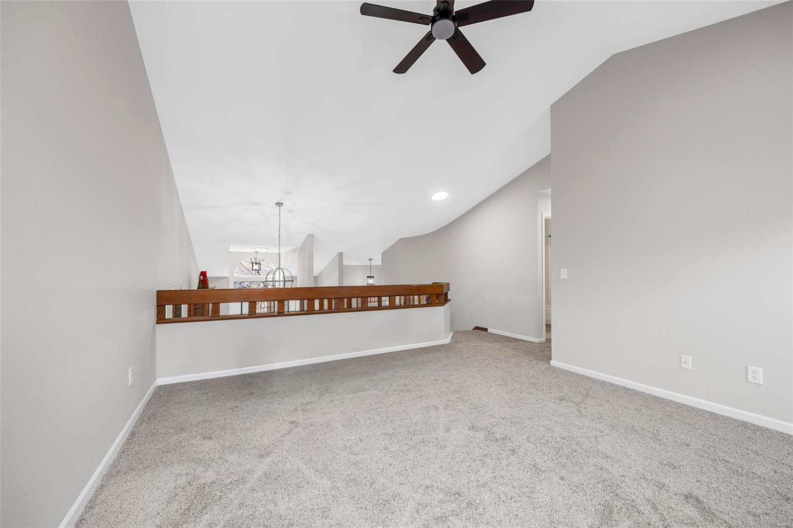 Treetop Condo Ph I - Residential