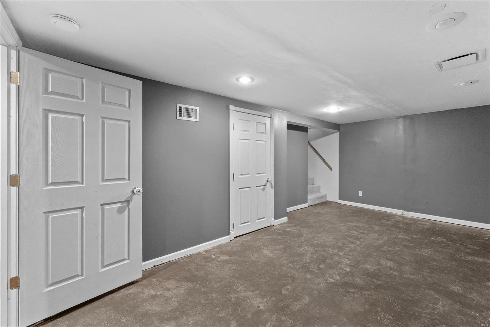 St Chas Hills #6 - Residential