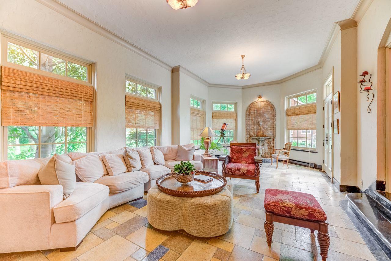 Melane Court Lt 7 & East Kirkwood Lt - Residential