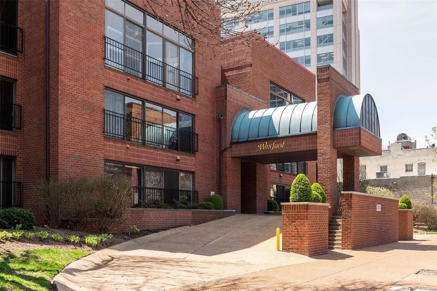 Bright and open 2 bedrooms/2 bath unit is on the third floor with a total of 3 skylights, 10' ceilings, sliding glass doors with floor to ceiling windows! The kitchen and both bathrooms have been completely renovated to today's standards. All of the flooring has also been replaced. Appliances replaces in 2007-2012, HVAC 2009, top level windows replaced in 2010 and one of the skylights replaced in 2016. This building has a shared garage with space #3 and two storage units. One storage unit is conveniently located across the hallway from the condo door on the third floor and the other is in the garage with the number 301 on the door. In-ground pool is in the backyard behind all three Wexford buildings with a cabana kitchenette. The association provides four charcoal grills for owner's use. Walking distance to some of the best restaurants, cafes, movie theater, Whole Foods Market, BJC and more! Additional Rooms: Sun Room Location: Upper Level