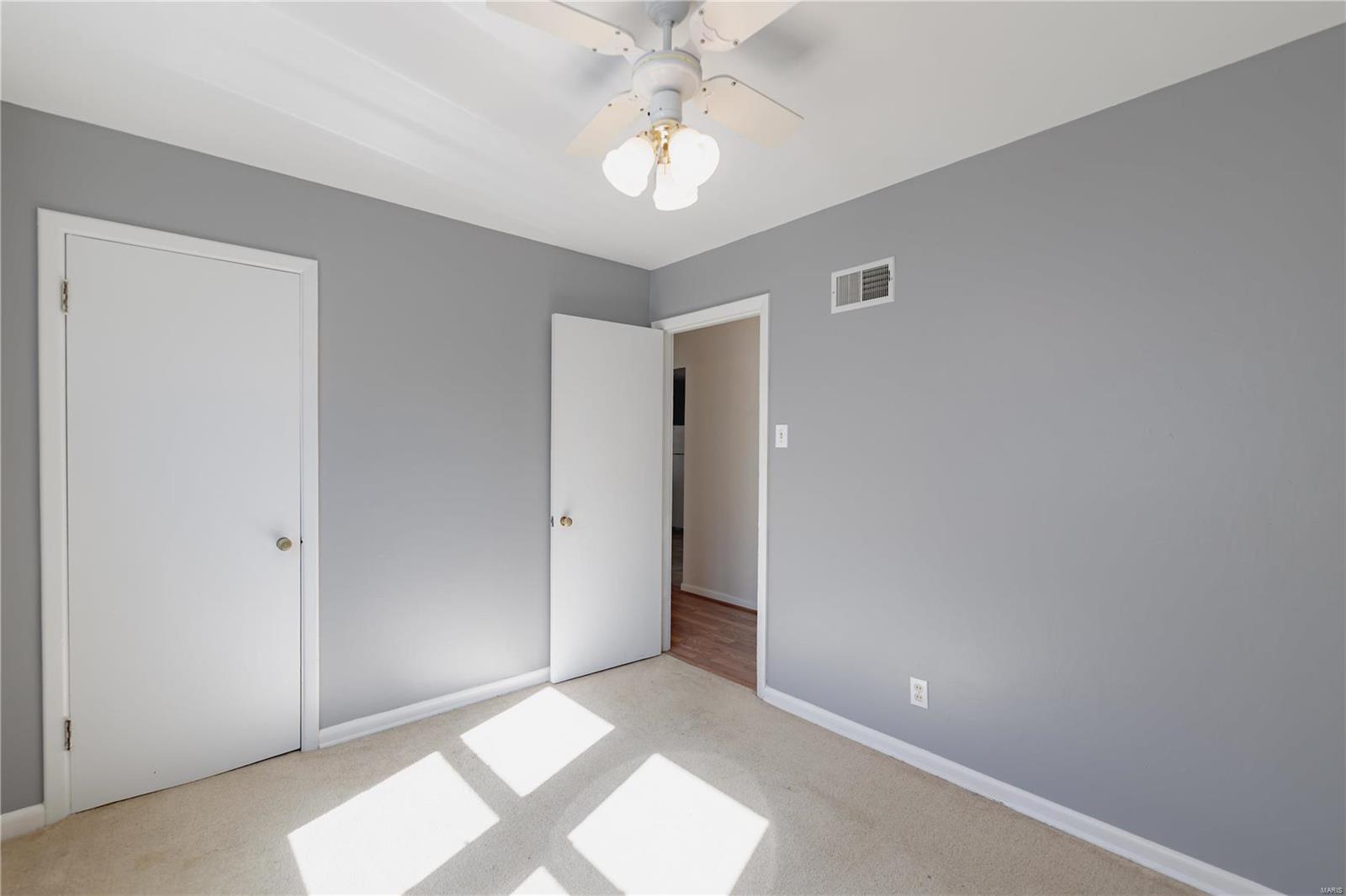 St Louis, Missouri 63131, United States, 3 Bedrooms Bedrooms, ,2 BathroomsBathrooms,Residential,Active,37727