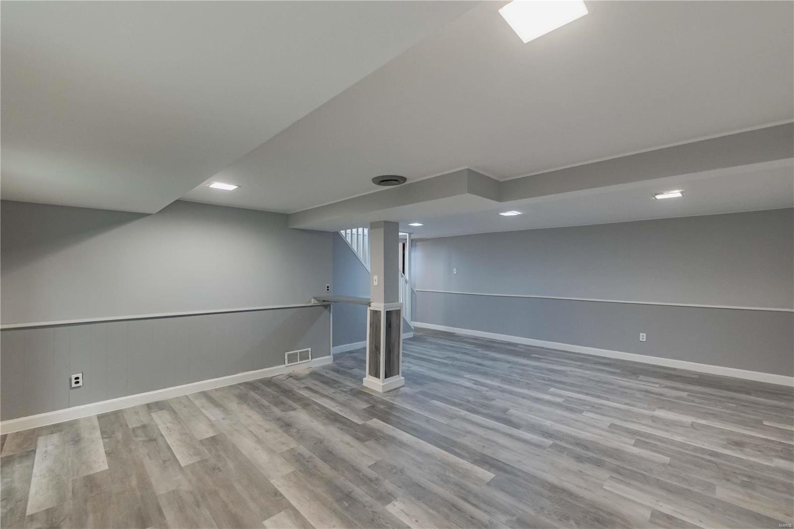 St Louis, Missouri 63131, United States, 3 Bedrooms Bedrooms, ,2 BathroomsBathrooms,Residential,Active,37727