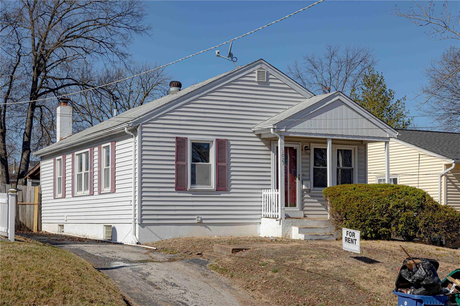 St Louis, Missouri 63131, United States, 3 Bedrooms Bedrooms, ,2 BathroomsBathrooms,Residential,Active,37727