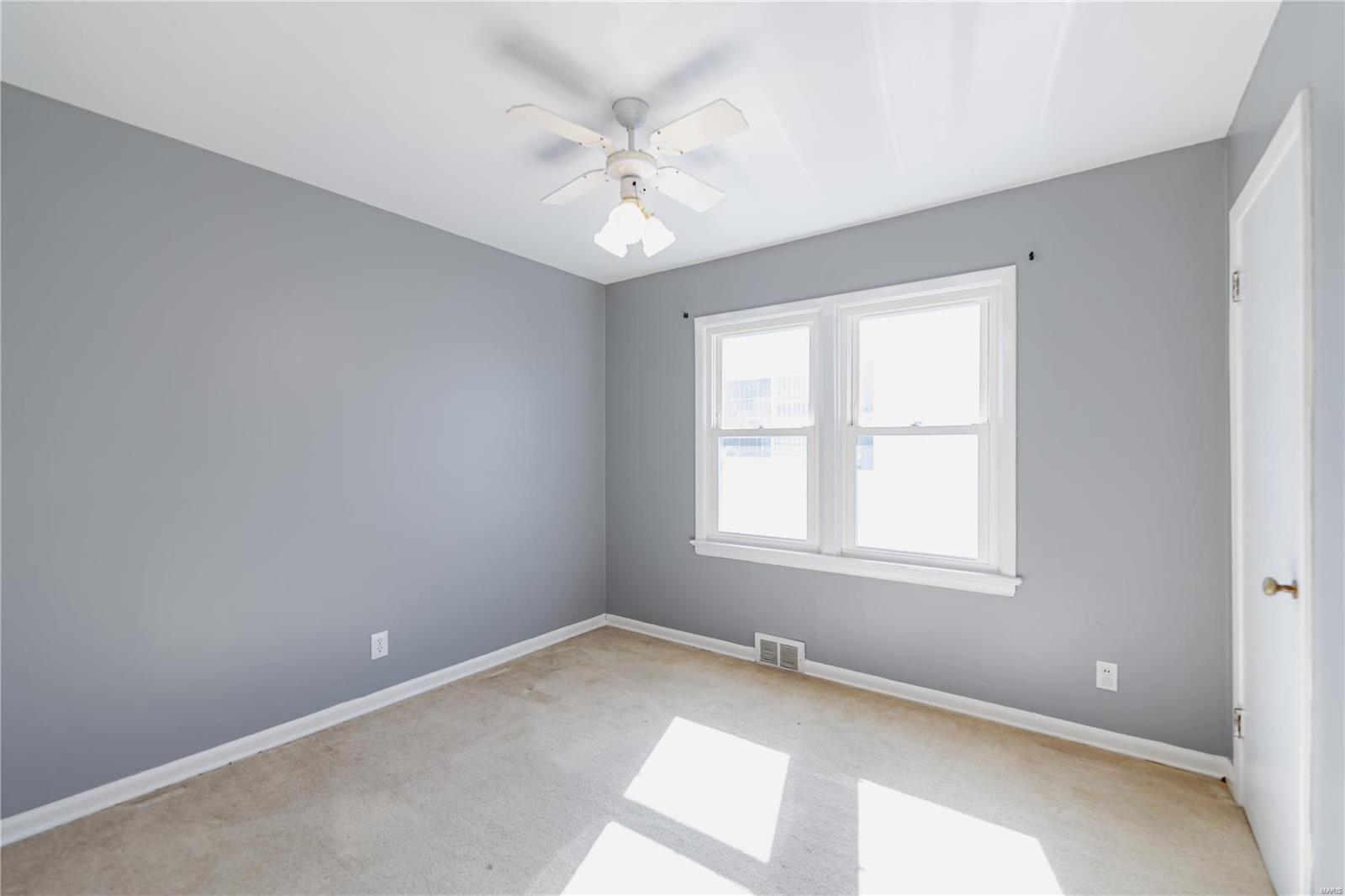 St Louis, Missouri 63131, United States, 3 Bedrooms Bedrooms, ,2 BathroomsBathrooms,Residential,Active,37727