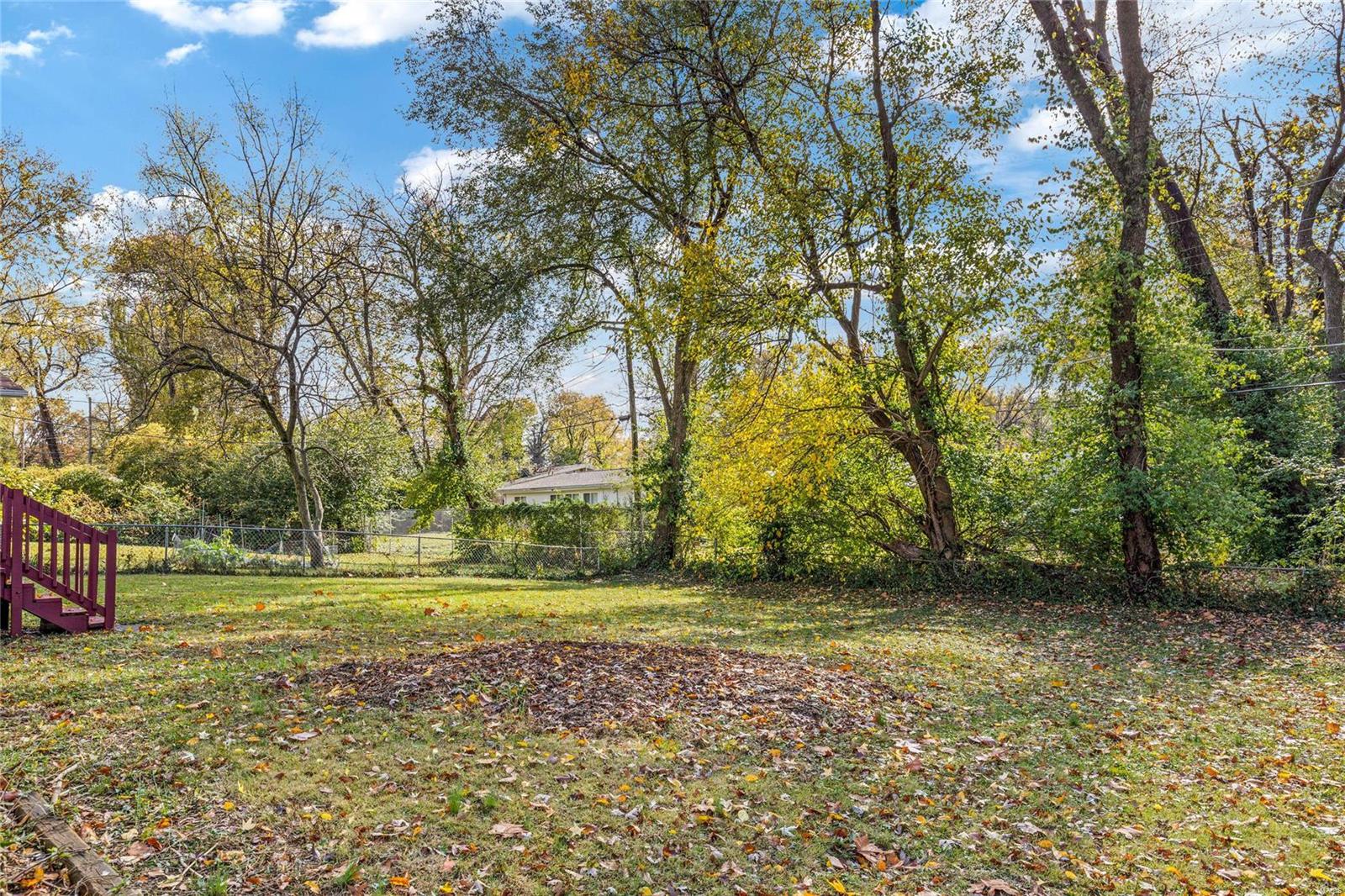 Hazelwood, Missouri 63042, United States, 4 Bedrooms Bedrooms, ,2 BathroomsBathrooms,Residential,Pending,43207