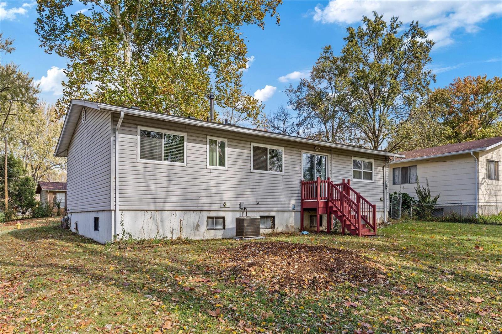 Hazelwood, Missouri 63042, United States, 4 Bedrooms Bedrooms, ,2 BathroomsBathrooms,Residential,Pending,43207