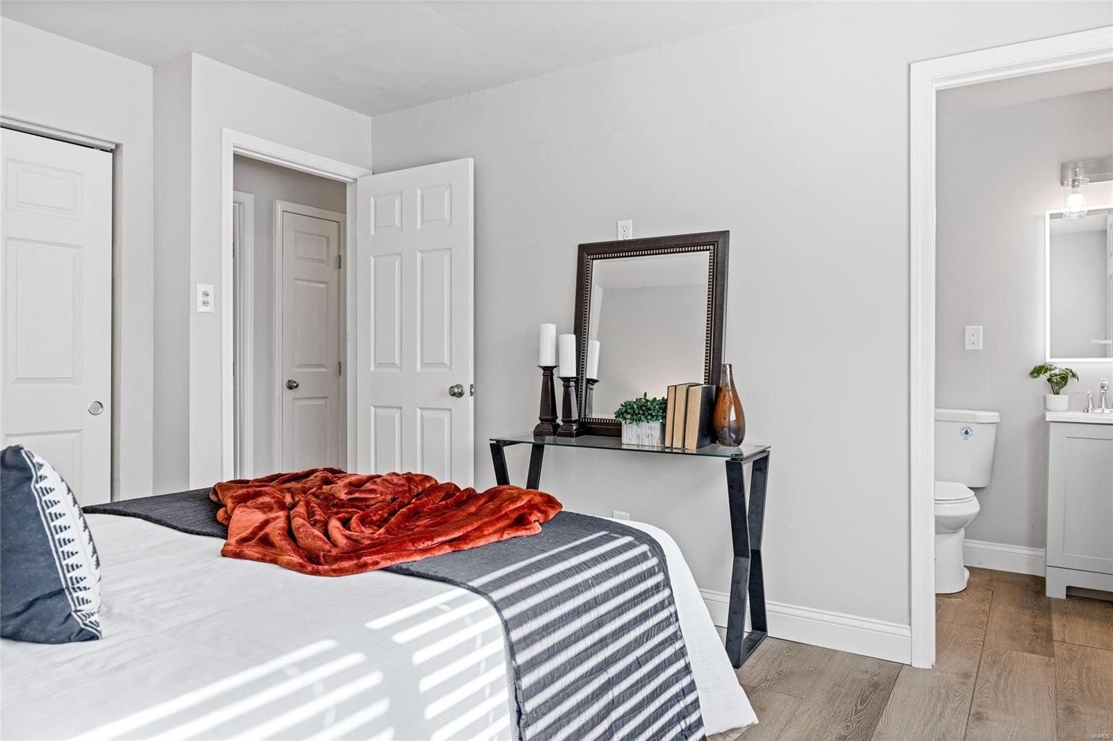 Hazelwood, Missouri 63042, United States, 4 Bedrooms Bedrooms, ,2 BathroomsBathrooms,Residential,Pending,43207