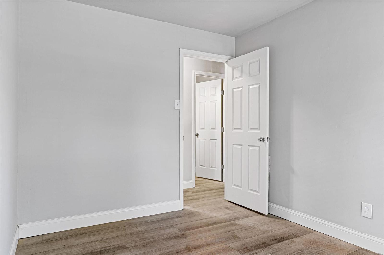 Hazelwood, Missouri 63042, United States, 4 Bedrooms Bedrooms, ,2 BathroomsBathrooms,Residential,Pending,43207