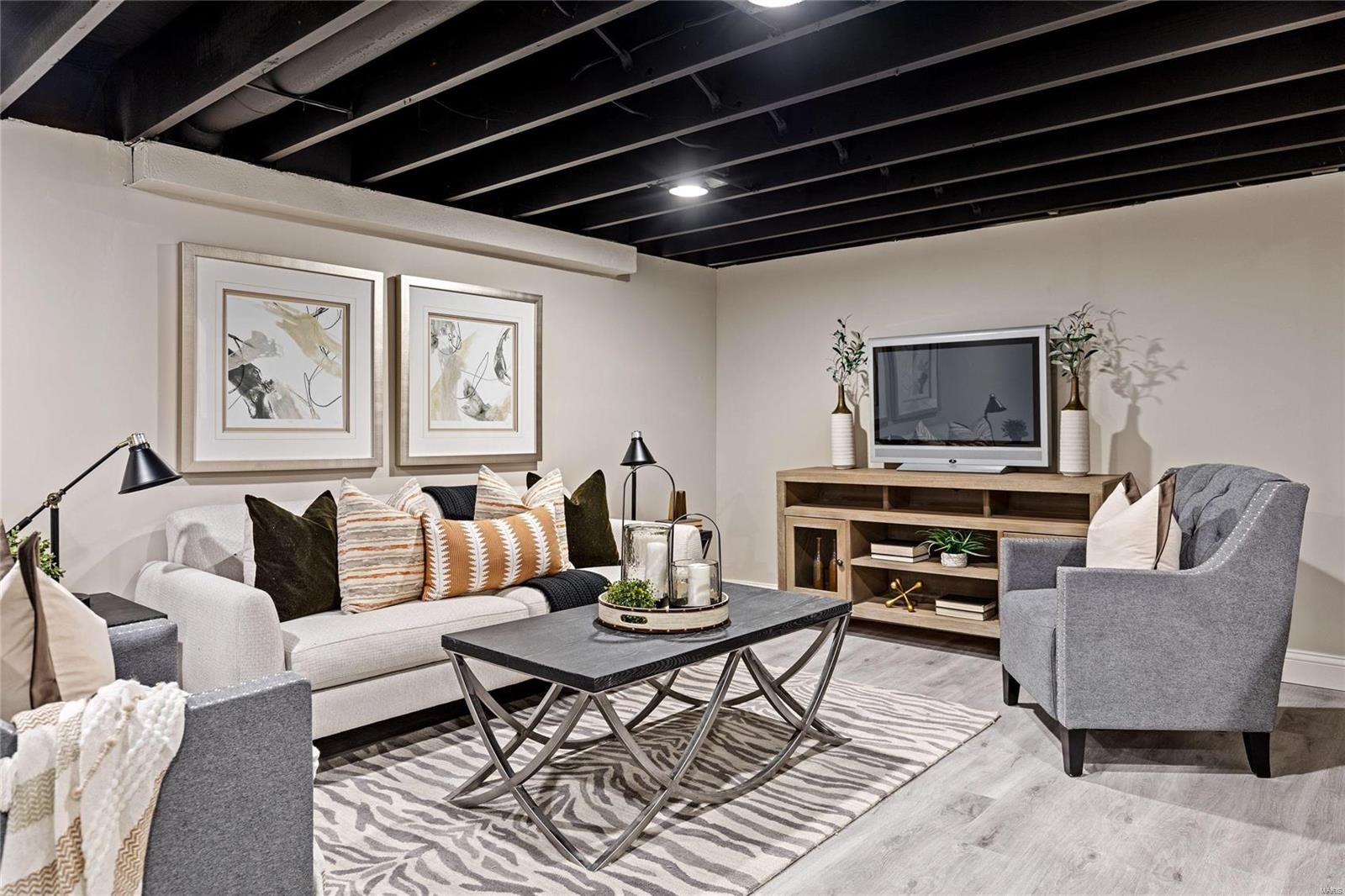 Hazelwood, Missouri 63042, United States, 4 Bedrooms Bedrooms, ,2 BathroomsBathrooms,Residential,Pending,43207