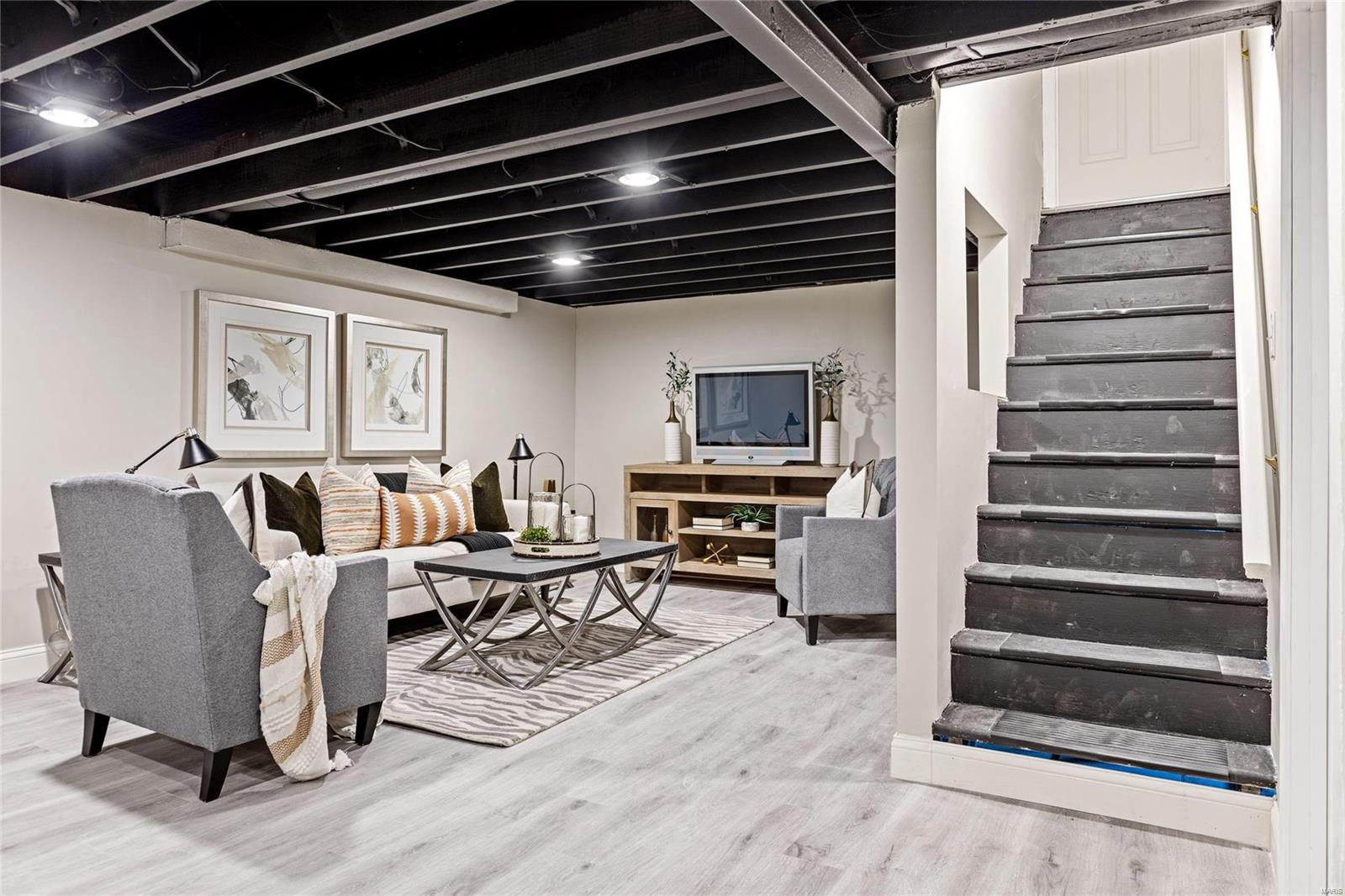 Hazelwood, Missouri 63042, United States, 4 Bedrooms Bedrooms, ,2 BathroomsBathrooms,Residential,Pending,43207