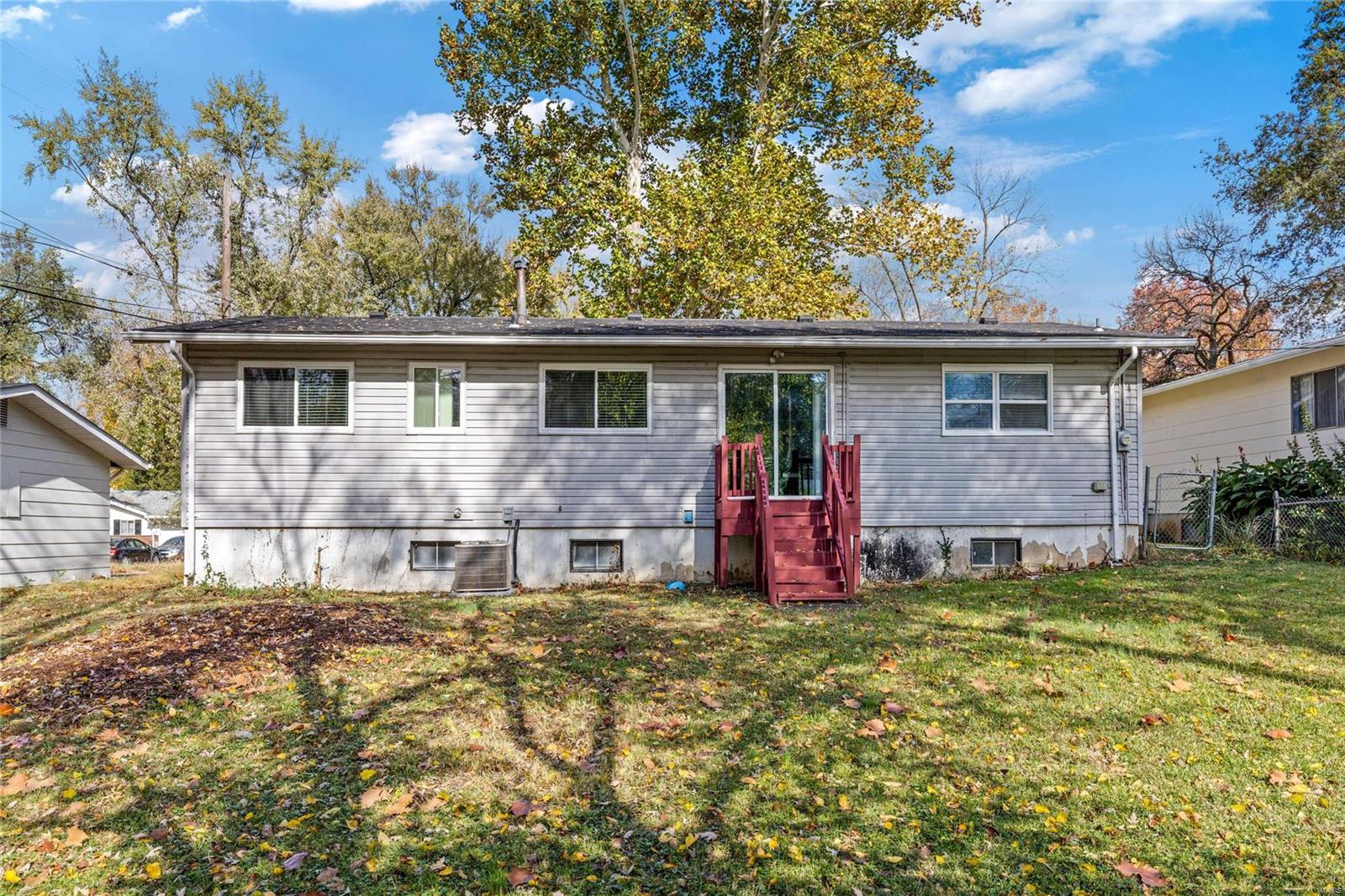 Hazelwood, Missouri 63042, United States, 4 Bedrooms Bedrooms, ,2 BathroomsBathrooms,Residential,Pending,43207