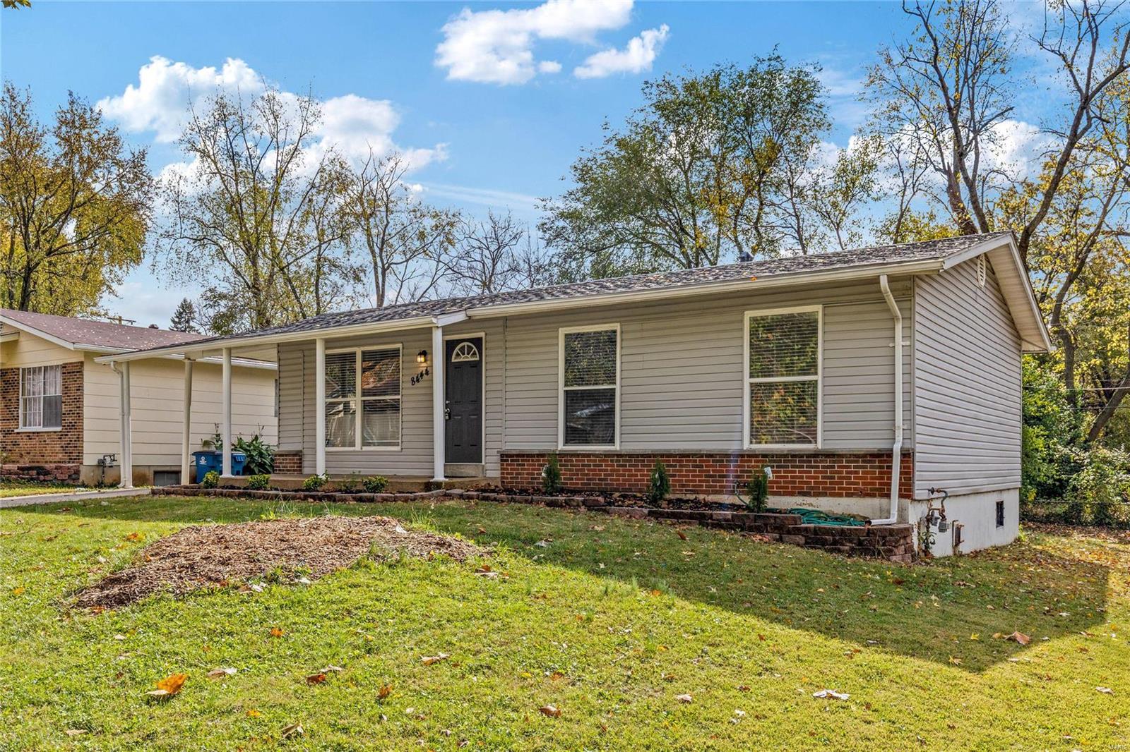 Hazelwood, Missouri 63042, United States, 4 Bedrooms Bedrooms, ,2 BathroomsBathrooms,Residential,Pending,43207