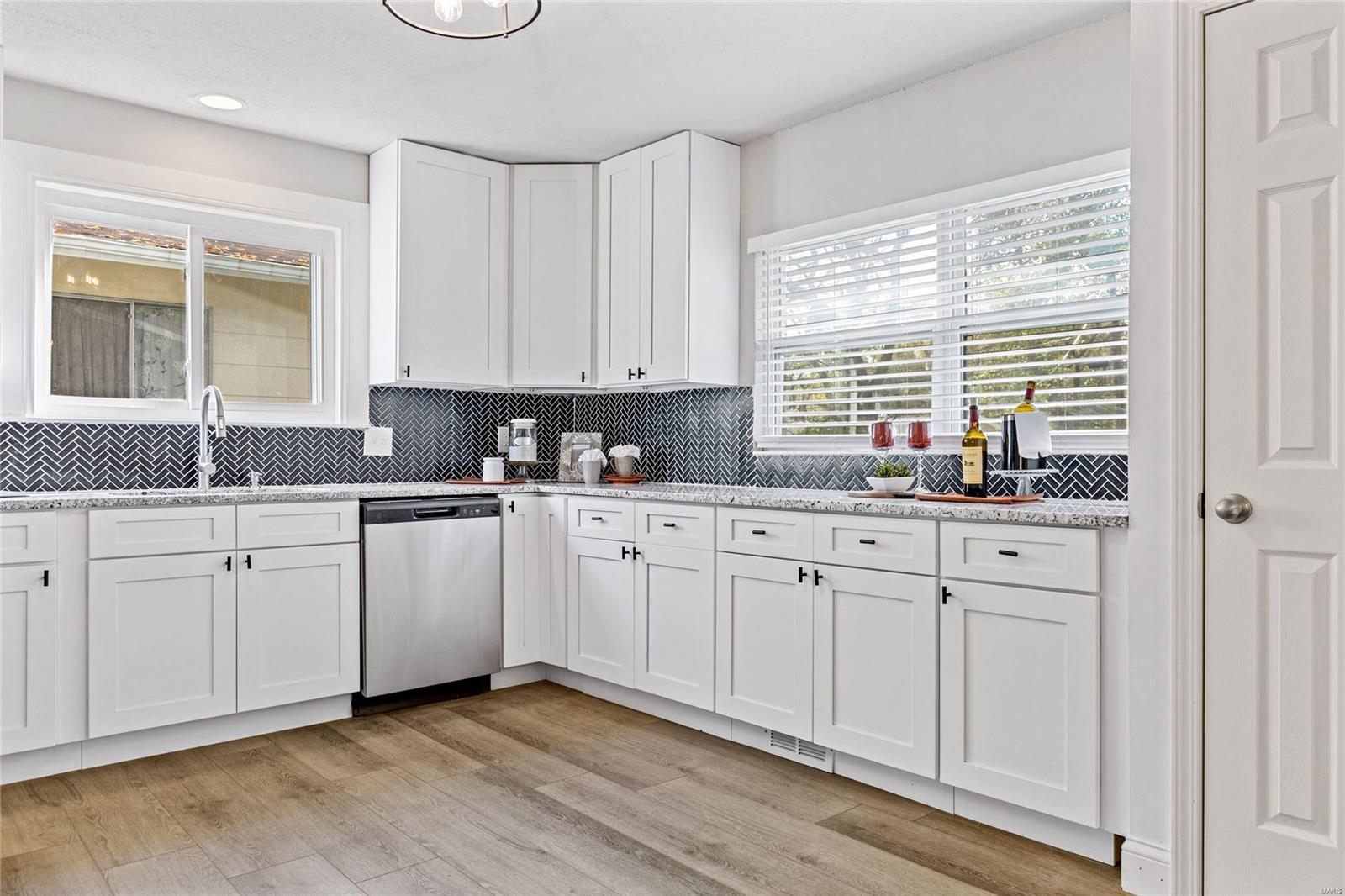 Hazelwood, Missouri 63042, United States, 4 Bedrooms Bedrooms, ,2 BathroomsBathrooms,Residential,Pending,43207