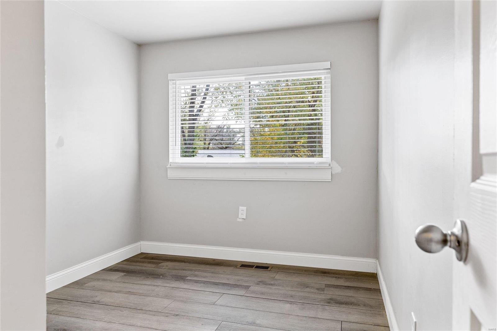 Hazelwood, Missouri 63042, United States, 4 Bedrooms Bedrooms, ,2 BathroomsBathrooms,Residential,Pending,43207