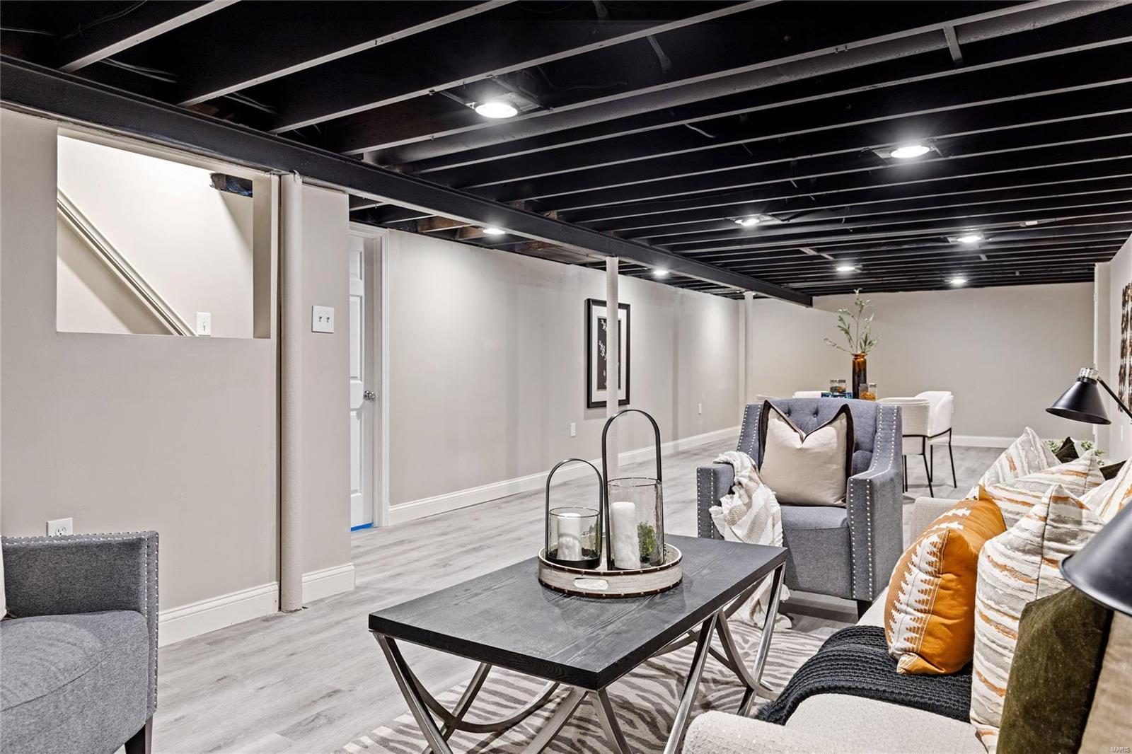 Hazelwood, Missouri 63042, United States, 4 Bedrooms Bedrooms, ,2 BathroomsBathrooms,Residential,Pending,43207