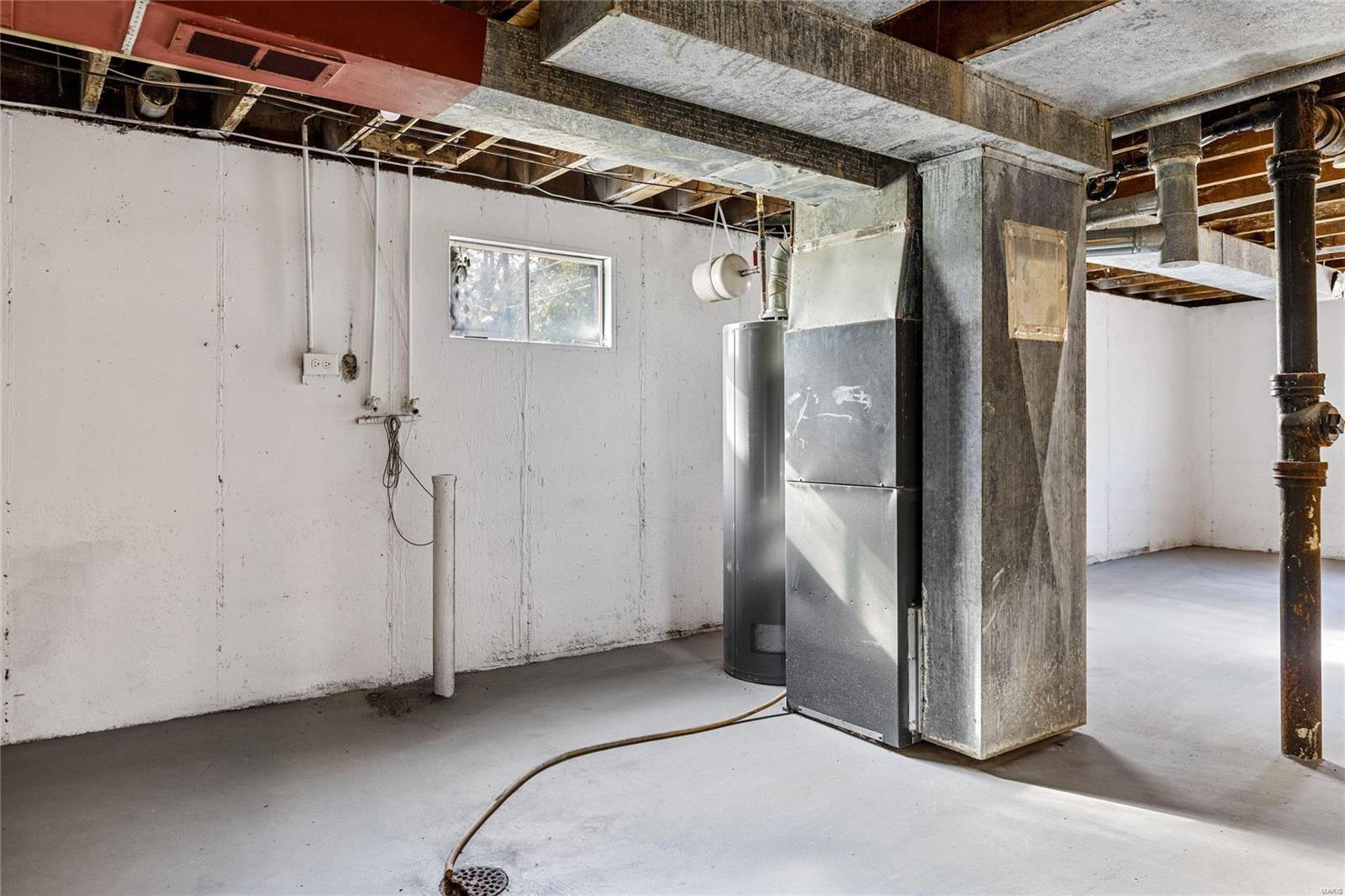 Hazelwood, Missouri 63042, United States, 4 Bedrooms Bedrooms, ,2 BathroomsBathrooms,Residential,Pending,43207