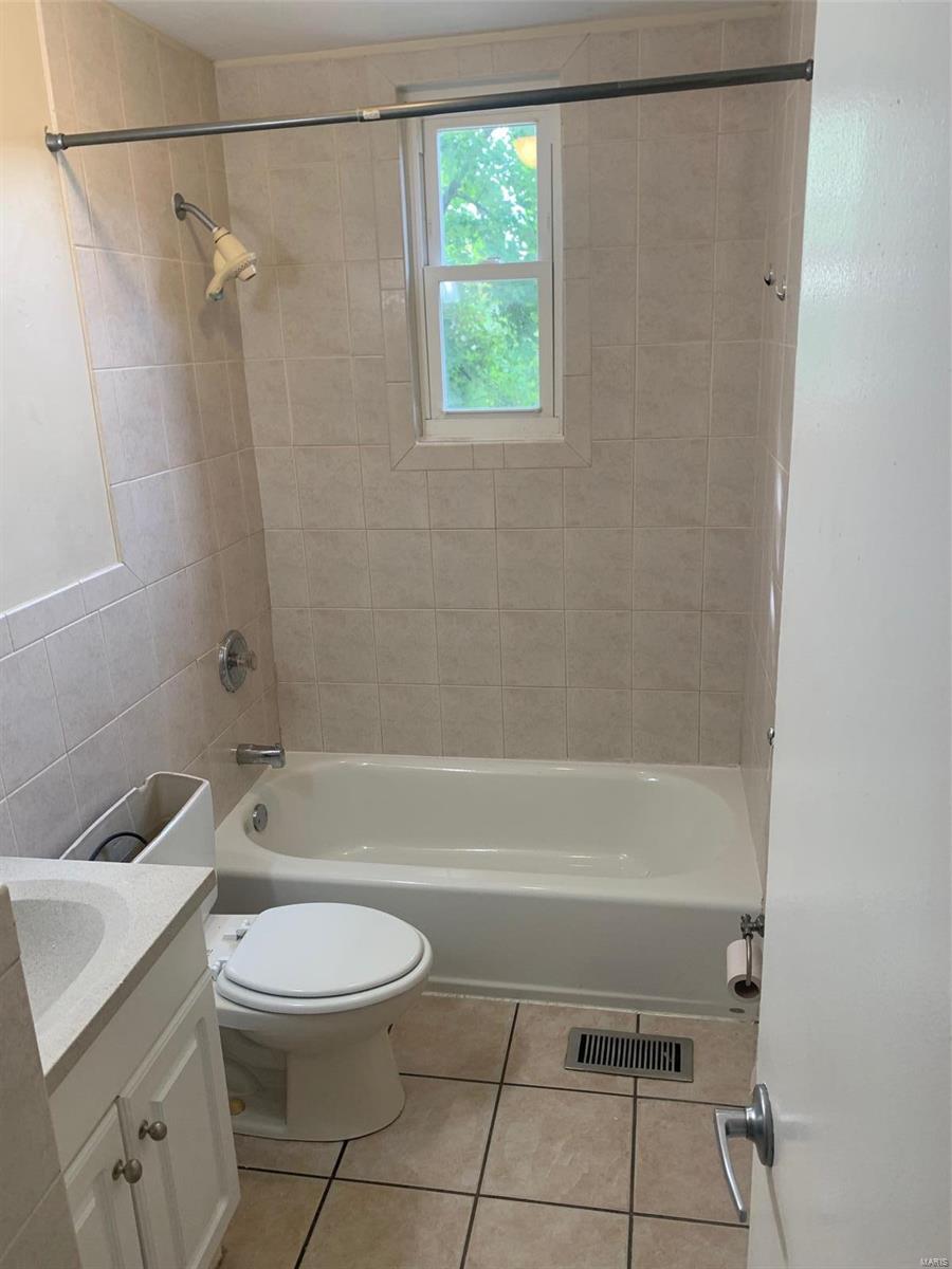 Tower Hill Condo Amd - Residential