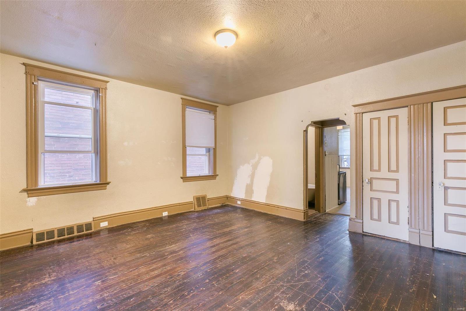 St Louis Commons Add - Residential Income