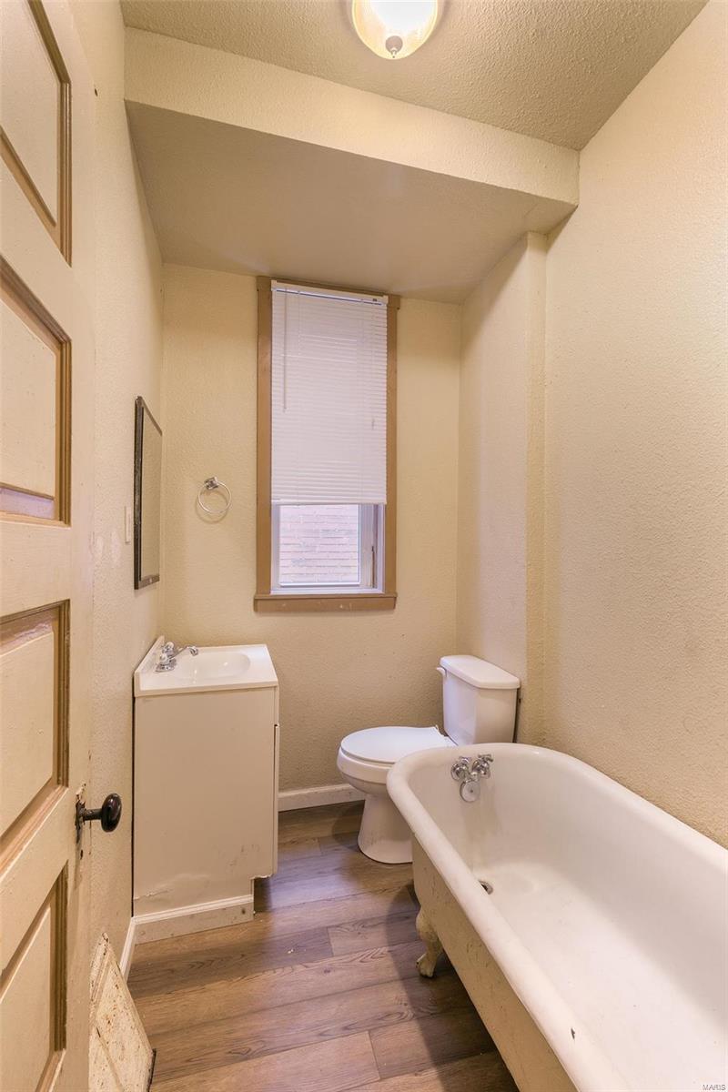 St Louis Commons Add - Residential Income