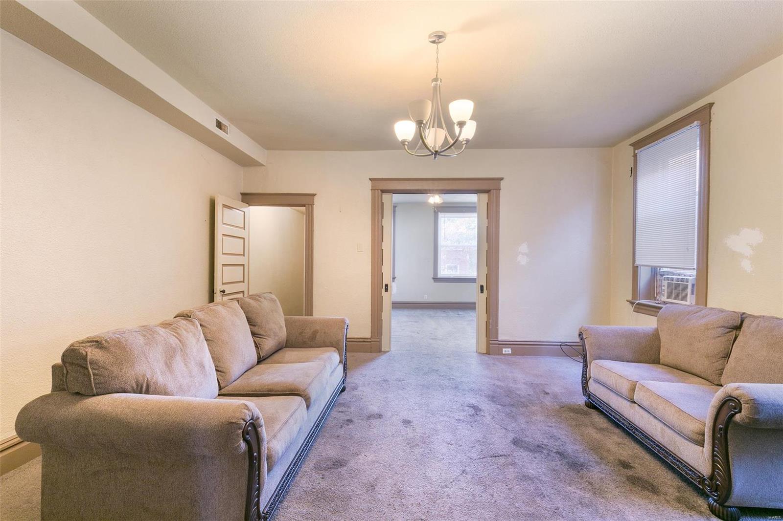 St Louis Commons Add - Residential Income