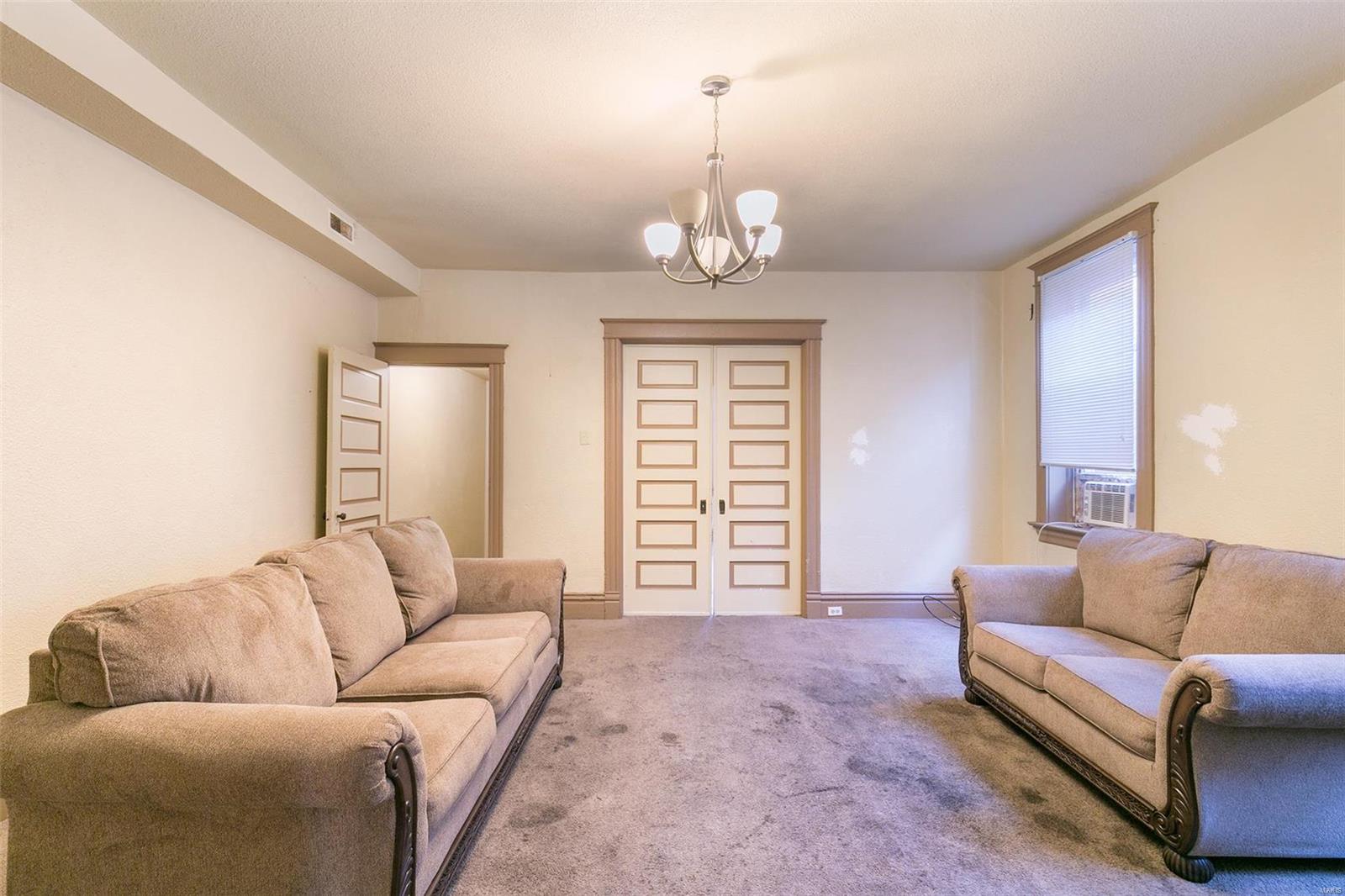 St Louis Commons Add - Residential Income