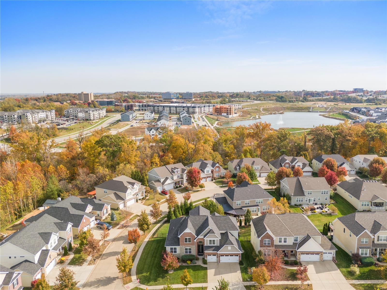 Chesterfield, Missouri 63005, United States, 5 Bedrooms Bedrooms, ,5 BathroomsBathrooms,Residential,Pending,22164