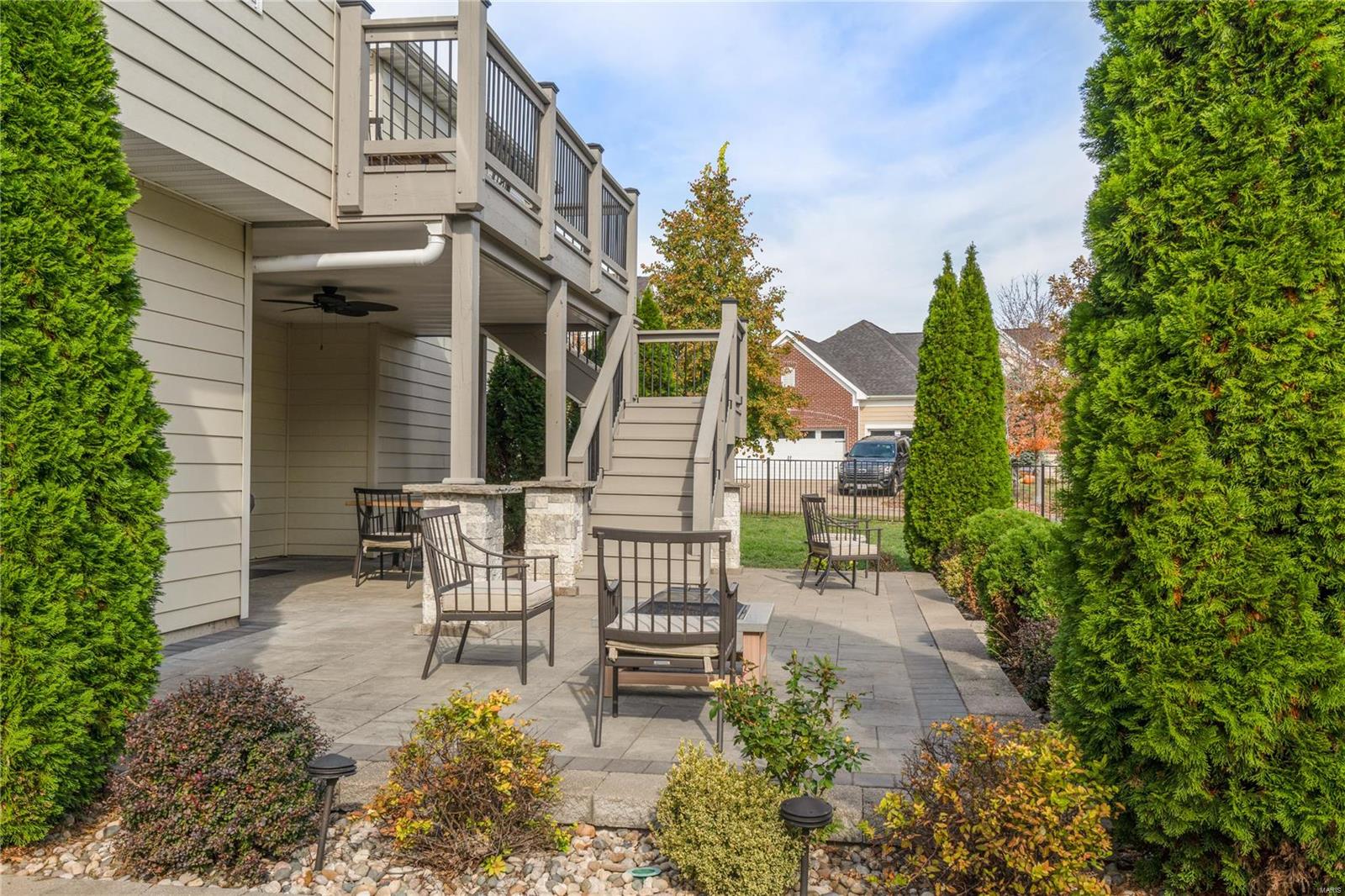 Chesterfield, Missouri 63005, United States, 5 Bedrooms Bedrooms, ,5 BathroomsBathrooms,Residential,Pending,22164