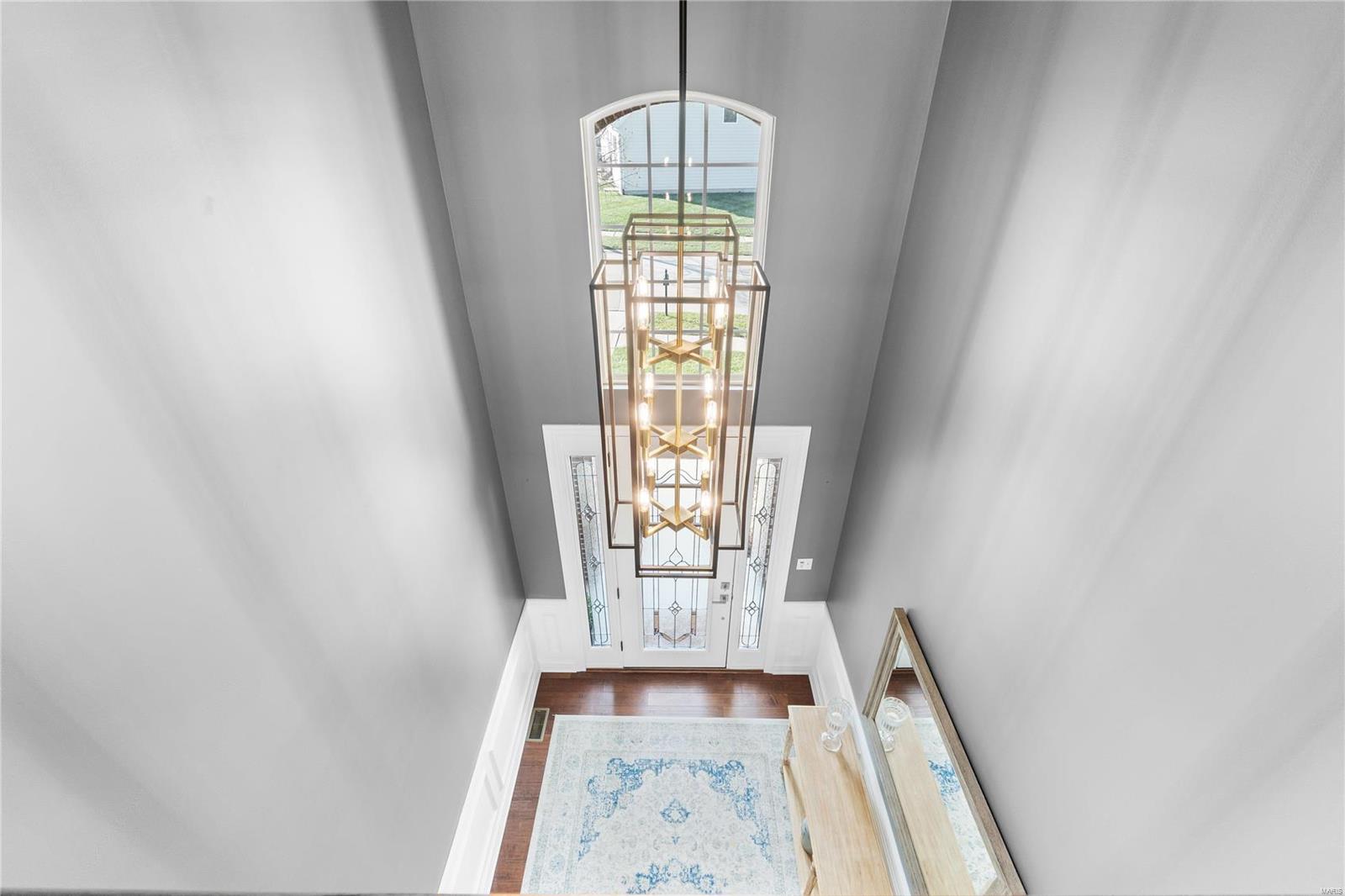 Chesterfield, Missouri 63005, United States, 5 Bedrooms Bedrooms, ,5 BathroomsBathrooms,Residential,Pending,22164