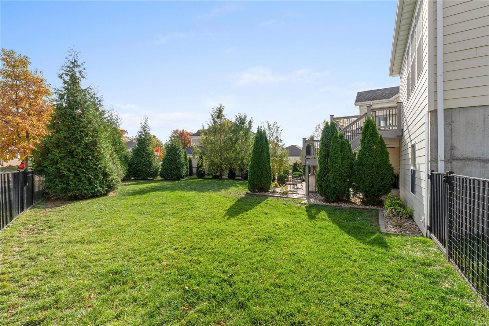 Chesterfield, Missouri 63005, United States, 5 Bedrooms Bedrooms, ,5 BathroomsBathrooms,Residential,Pending,22164