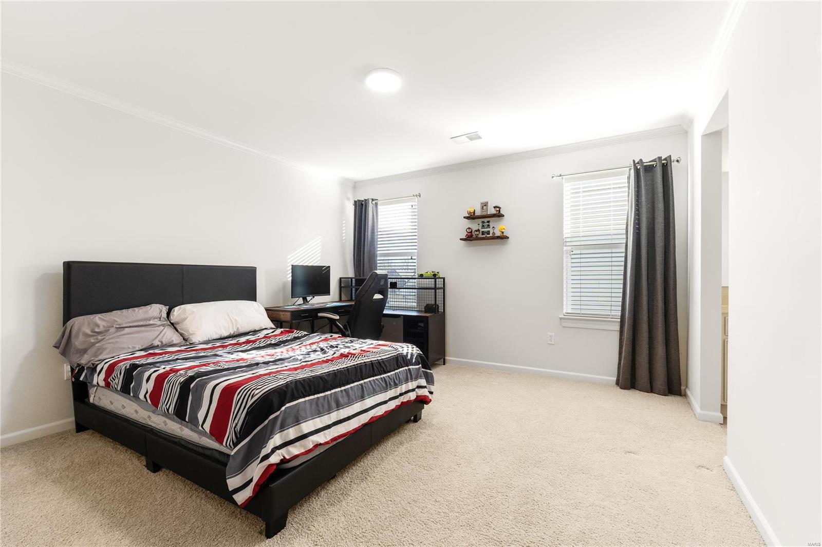 Chesterfield, Missouri 63005, United States, 5 Bedrooms Bedrooms, ,5 BathroomsBathrooms,Residential,Pending,22164