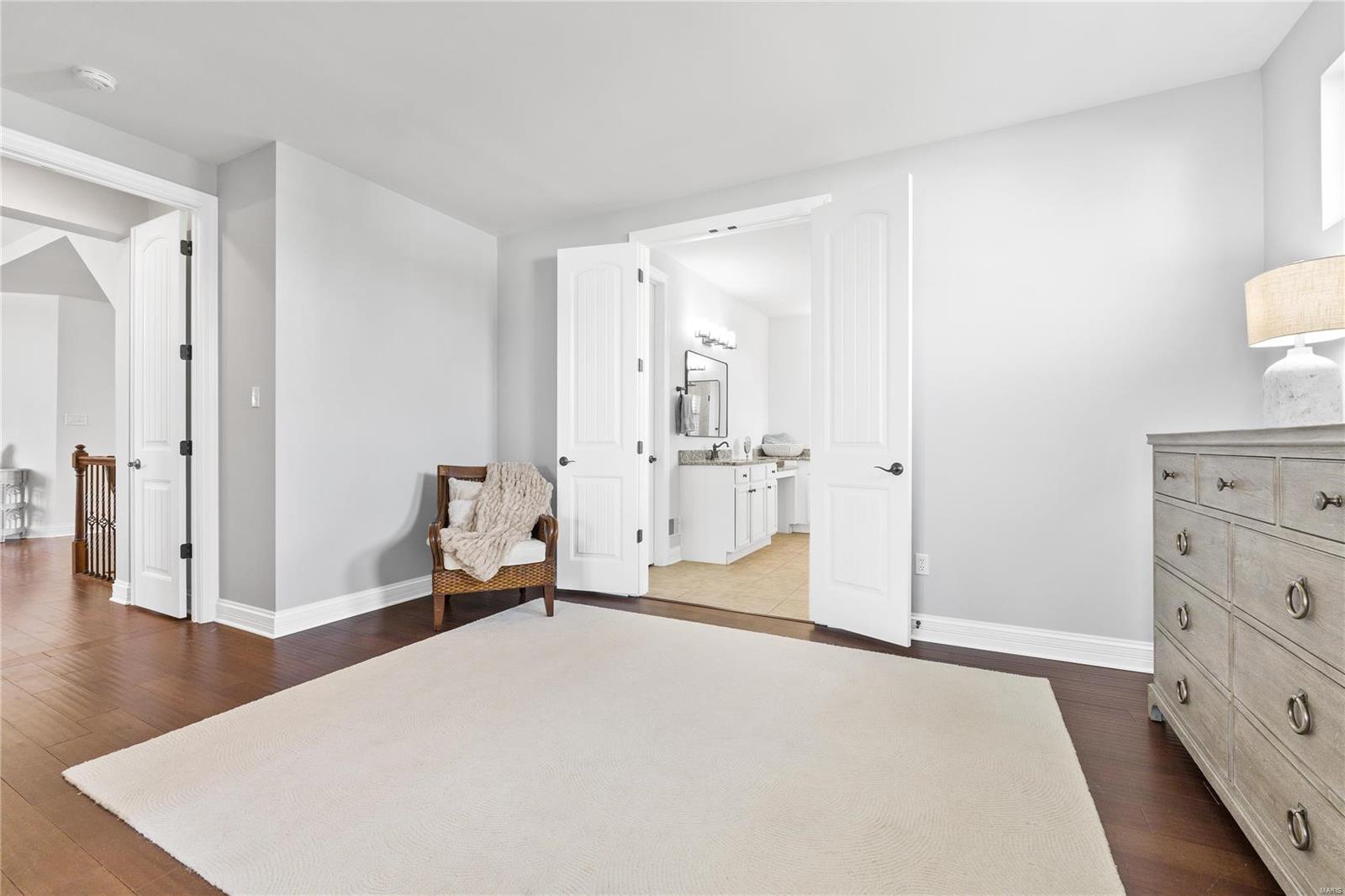 Chesterfield, Missouri 63005, United States, 5 Bedrooms Bedrooms, ,5 BathroomsBathrooms,Residential,Pending,22164