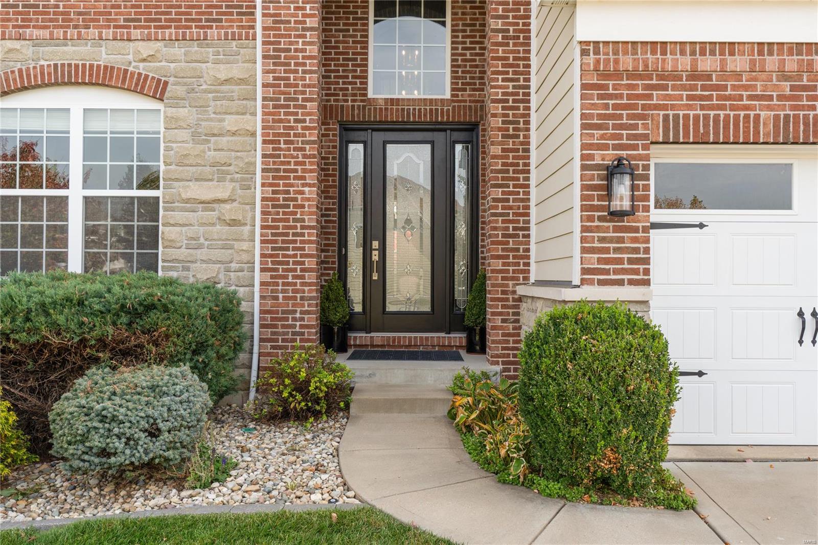 Chesterfield, Missouri 63005, United States, 5 Bedrooms Bedrooms, ,5 BathroomsBathrooms,Residential,Pending,22164