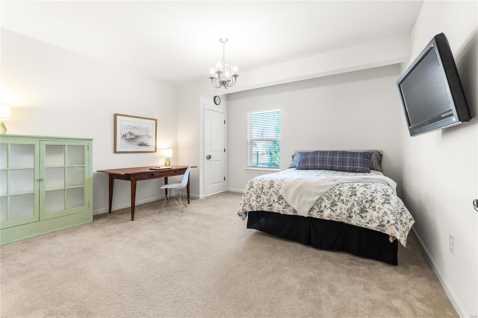 Chesterfield, Missouri 63005, United States, 5 Bedrooms Bedrooms, ,5 BathroomsBathrooms,Residential,Pending,22164