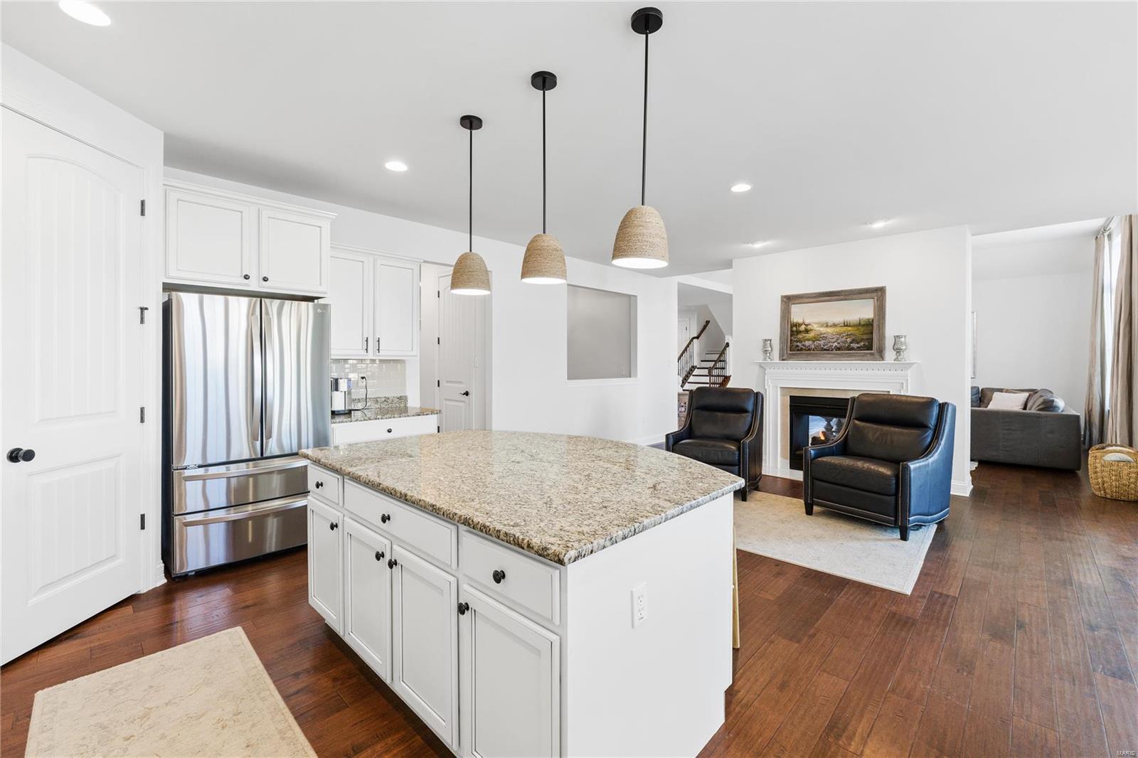 Chesterfield, Missouri 63005, United States, 5 Bedrooms Bedrooms, ,5 BathroomsBathrooms,Residential,Pending,22164