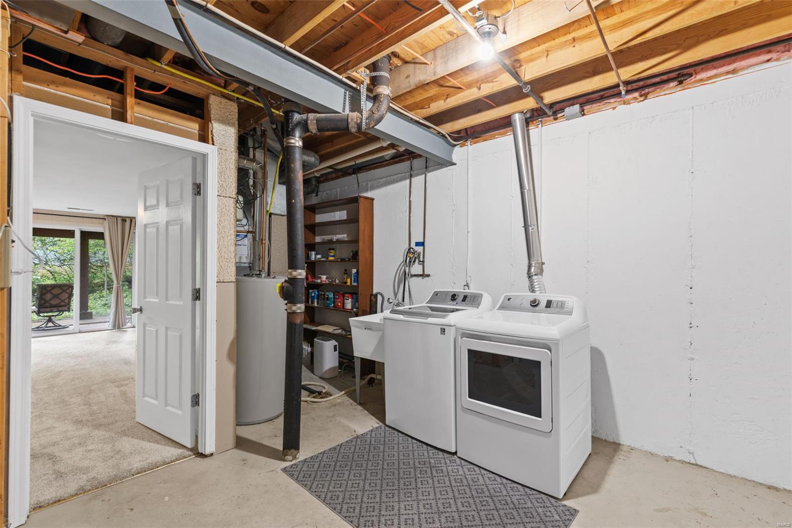 Kirkwood, Missouri 63122, United States, 3 Bedrooms Bedrooms, ,3 BathroomsBathrooms,Residential,Pending,123132