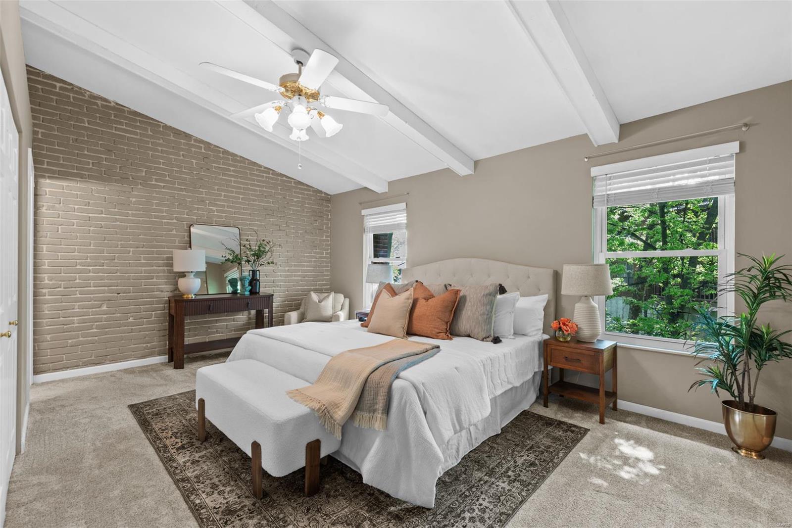 Kirkwood, Missouri 63122, United States, 3 Bedrooms Bedrooms, ,3 BathroomsBathrooms,Residential,Pending,123132