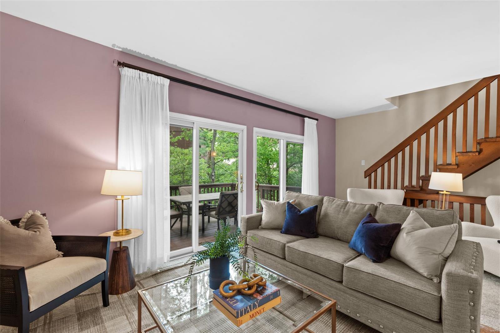 Kirkwood, Missouri 63122, United States, 3 Bedrooms Bedrooms, ,3 BathroomsBathrooms,Residential,Pending,123132