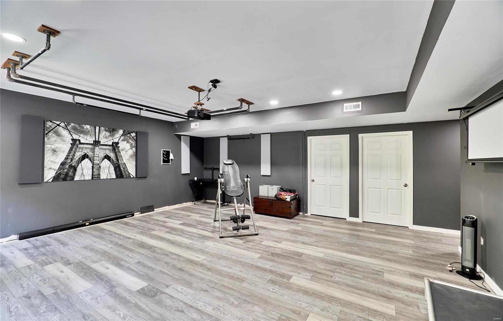 Hollow Hills - Residential