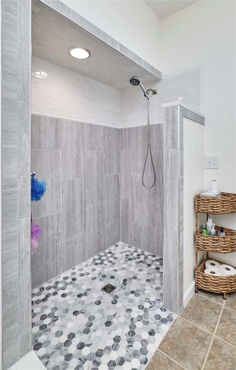 Hollow Hills - Residential