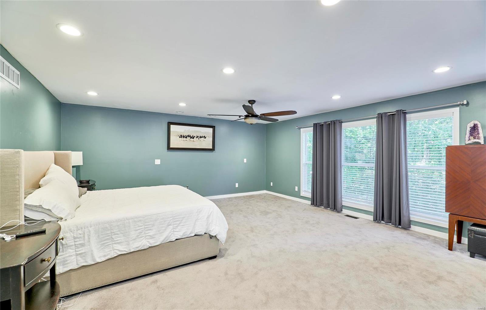 Hollow Hills - Residential