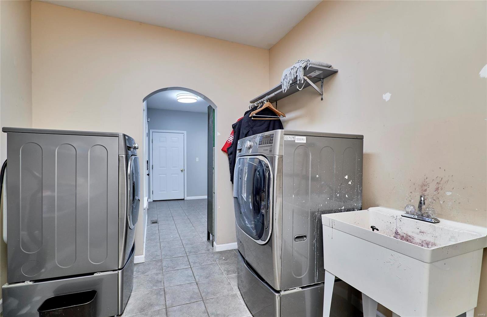 Hollow Hills - Residential