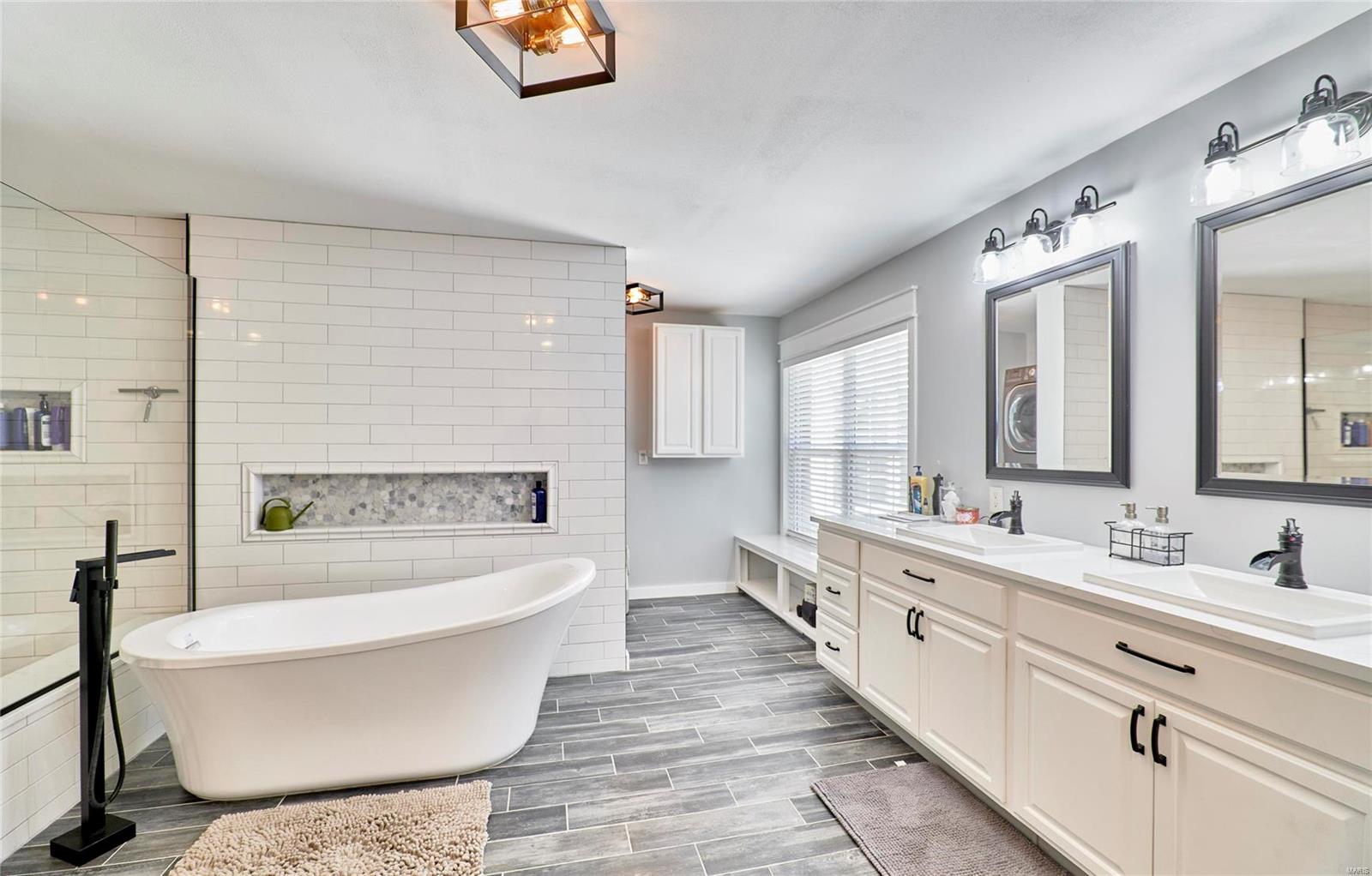 Hollow Hills - Residential